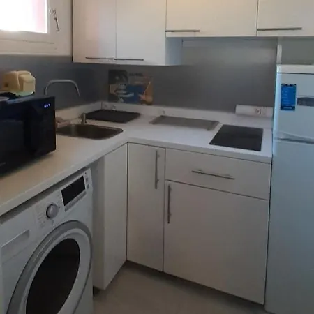 Superbe Avec Place De Parking Acces Direct A La De Renecros A Pied Linge De Lit, Serviettes De Bain Et Menage De Fin De Sejour Inclus شقة *